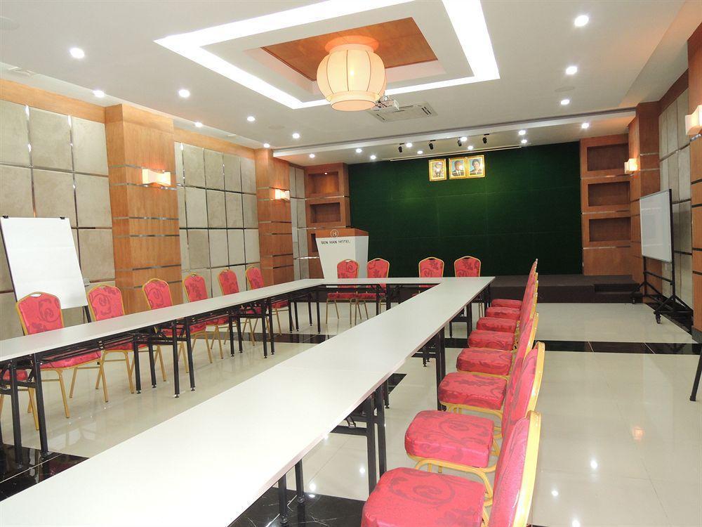 Sen Han Hotel Phnom Penh Esterno foto