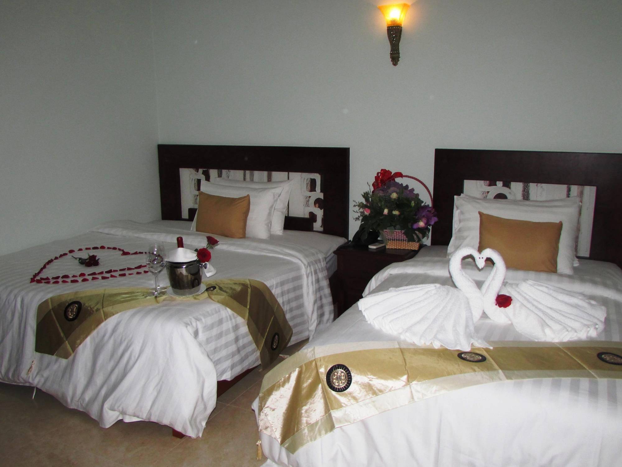 Sen Han Hotel Phnom Penh Esterno foto