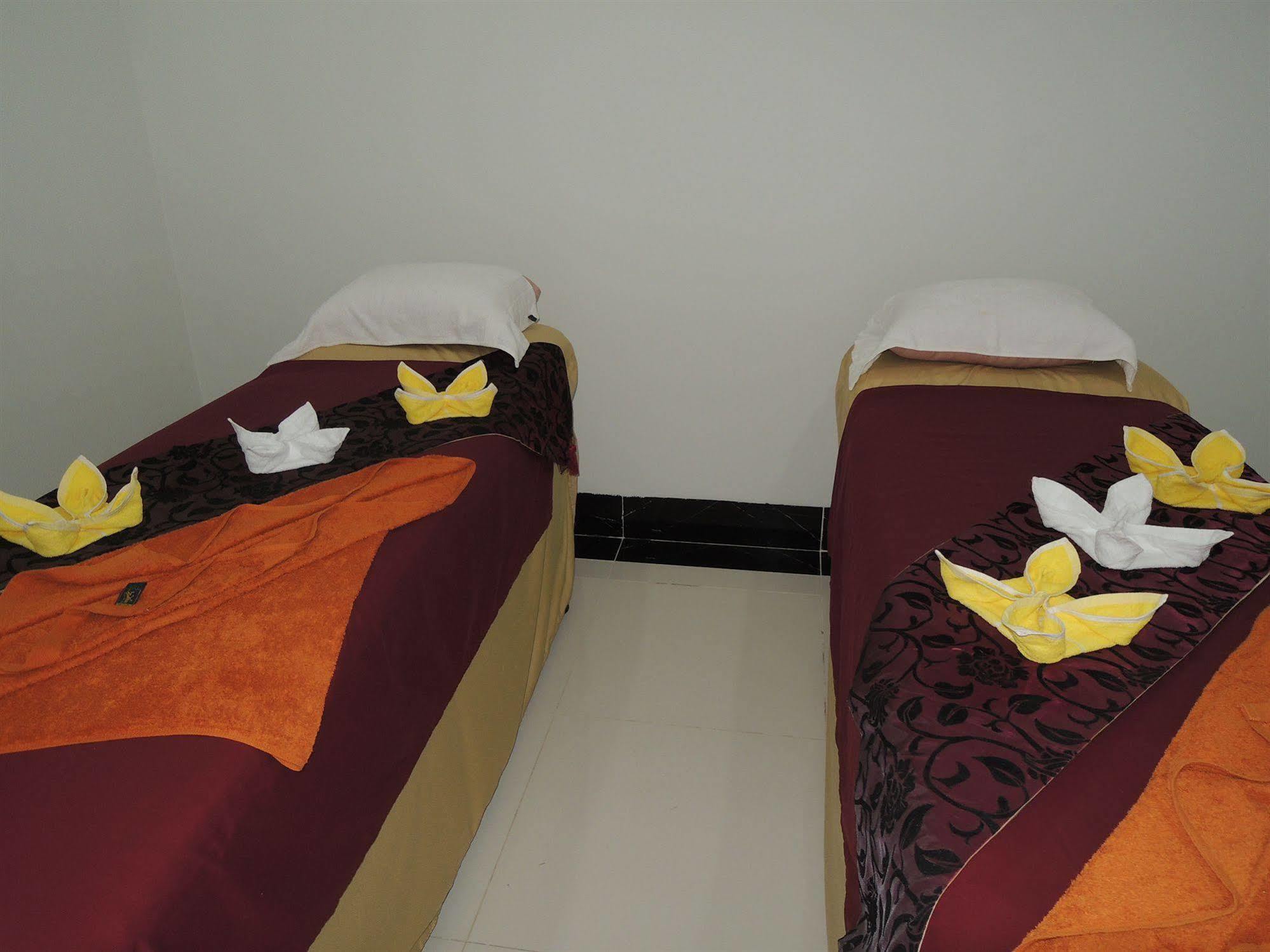 Sen Han Hotel Phnom Penh Esterno foto