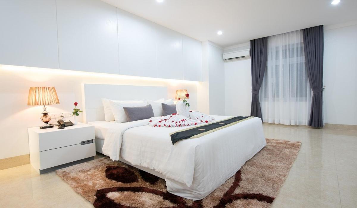 Sen Han Hotel Phnom Penh Esterno foto