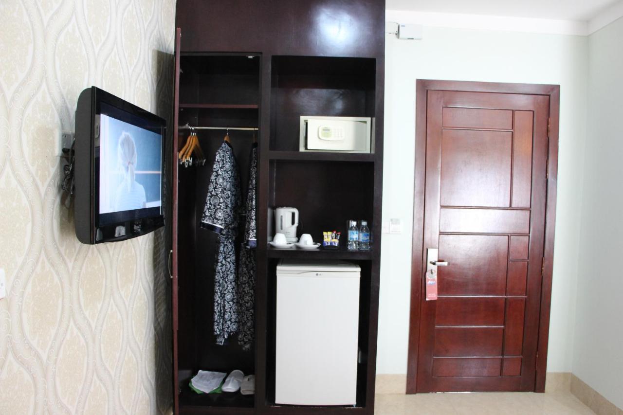 Sen Han Hotel Phnom Penh Esterno foto